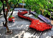 Giờ chào cờ đặc biệt của học sinh hướng về biển Đông Giờ chào cờ đặc biệt của học sinh hướng về biển Đông